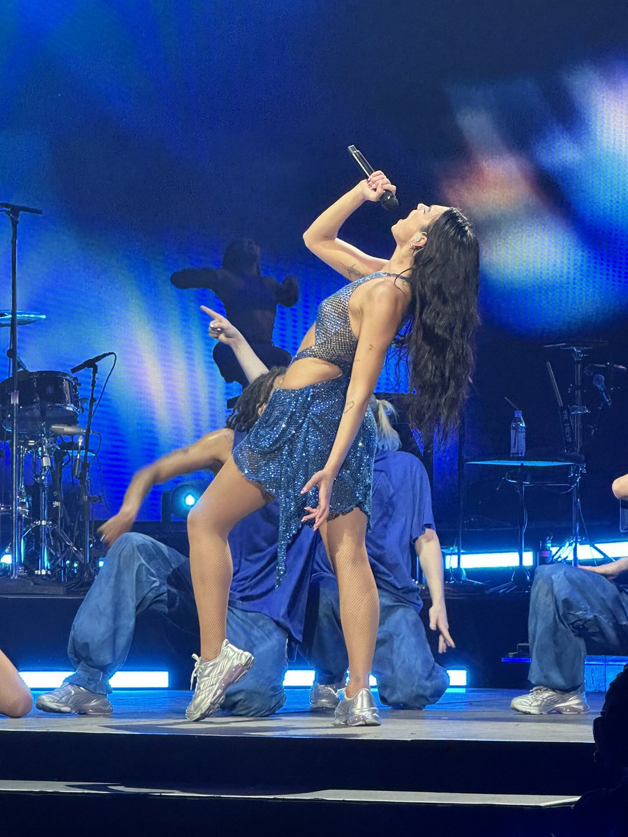 93Theodore's tweet photo. DUA Lipa’s concert yesterday was amazing 😍
#DuaLipa #FutureNostalgiaTour #Melbourne #australia #love #gay #amazing #incredible #happy https://t.co/iw1j5v5Iy3