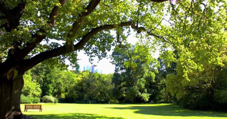 The people who think The Age, Herald Sun, 3AW, Sky News and Channel 9 have given fair, balanced and accurate reporting in the lead up to the Victorian state election.