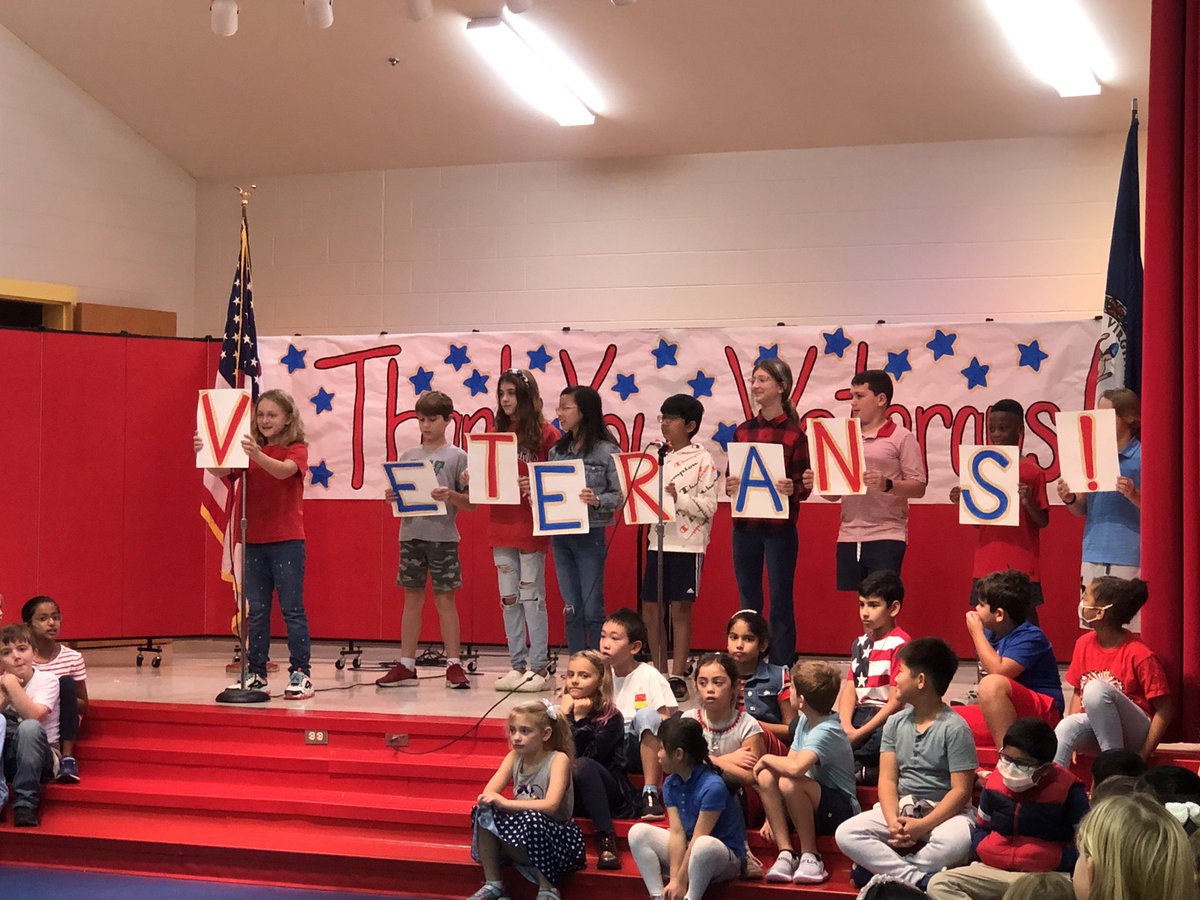 We had a wonderful Veterans Day celebration this morning starting with breakfast and ending with an amazing performance by our 3rd graders. Giant shout outs to the Climate Committee and Mrs. Berlin. A special thank you to First Watch for their donation of coffee and muffins. ❤️🇺🇸