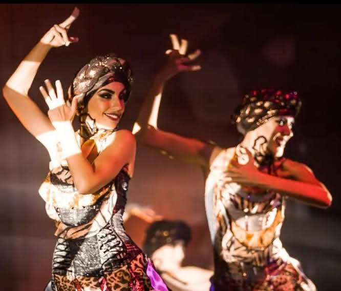 JonPlazaPerez's tweet photo. Asistiendo y apoyando en la última función del año, a nuestra #emprendedora del @cademalaga #Proyectolunar @aemprende, #IreneFerrero, con su espectáculo #Flamencópolis "El lugar donde el #Flamenco se encuentra con el mundo". https://t.co/Xg6YTdujuZ