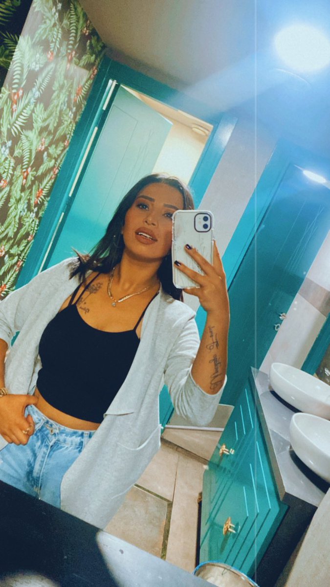 Yüreğimi tut bırakma çünkü ben kendimden vazgeçmek üzereyim