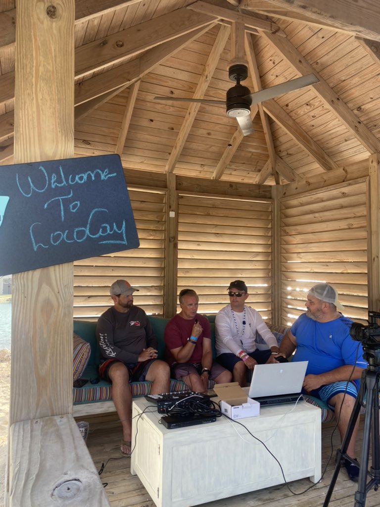 tronblack's tweet image. Impromptu island studio setup for a Podcast by @BitsBeTrippin with @MangoFarmAssets and @JeremyHSmith (of @rvn_foundation) and myself.