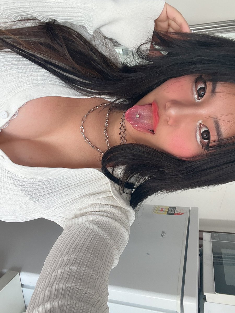 imbunniemai's tweet photo. Opening my instagram soon please give it a follow @bunni3_maiiii I’ll send free tits pics 🍑 

https://t.co/T8KzwqfmJH ($3 for a month on OF) 🐡 https://t.co/DPiz1J6c82