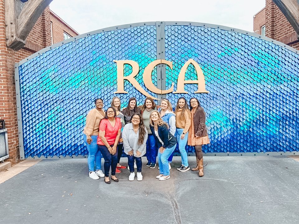 FielderElem's tweet photo. We are so thankful we could send a team of T•E•N to RCA. Thank you @FielderPta for partnering with our campus to invest in our people. We can’t wait to see how their new learning continues to impact our campus! 
#fielderpride
#WeLeadTX
#katyisd https://t.co/EK9VDCT0f2