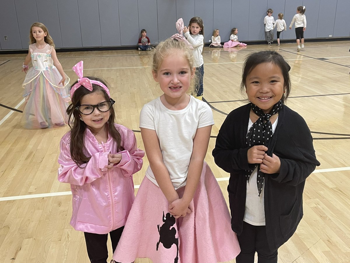 BV_East's tweet photo. A sock hop was the perfect way for our kindergarten students to celebrate their 50th day of school! #baronpride @BV_Barons https://t.co/8Fihxu0tQG