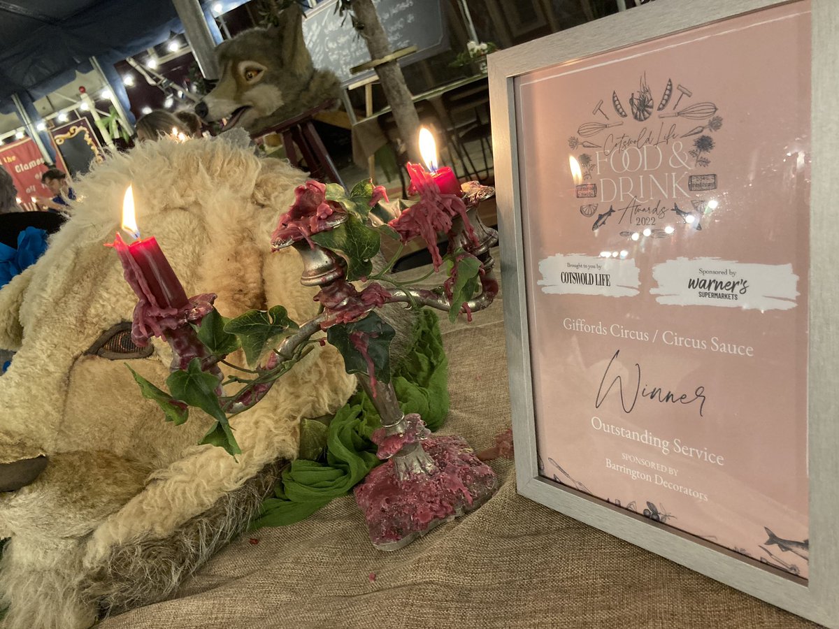 cotswoldlife's tweet image. This way to a magical dining experience…
…the very worthy winners of the Outstanding Service award in our 2022 Food &amp;amp; Drink Awards. Not to be missed! @giffordscircus @Circussauce #WinterSauce #CLFDA