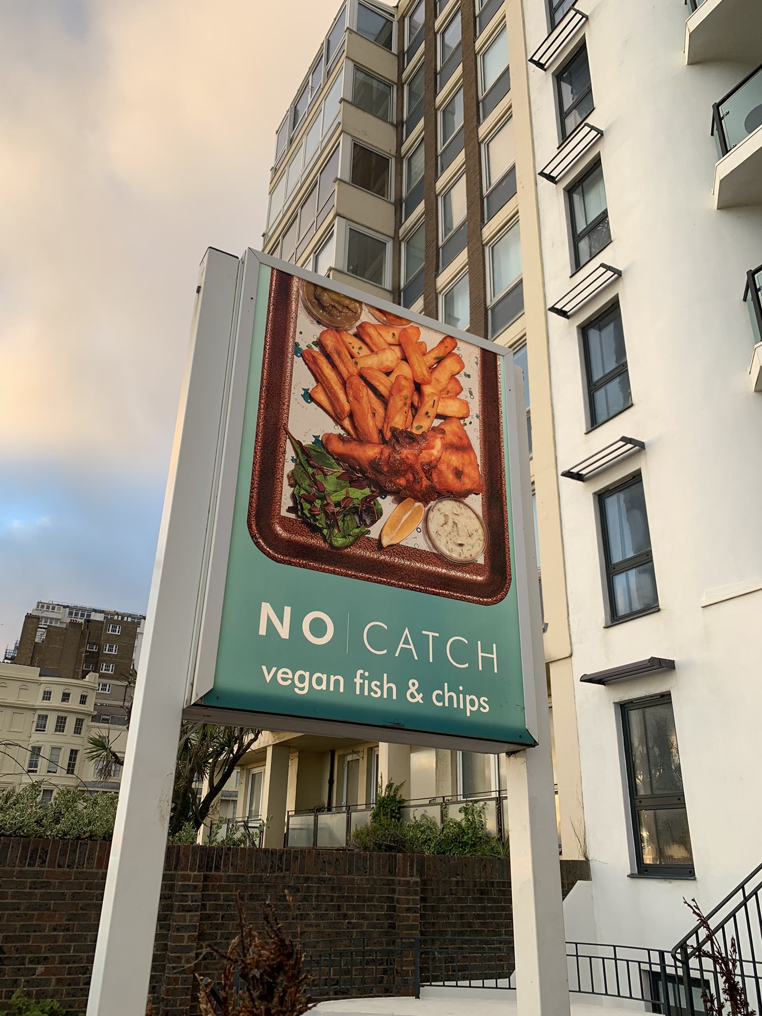 abbbbby Ⓥ on Twitter "Stumbled upon a vegan fish & chips spot in