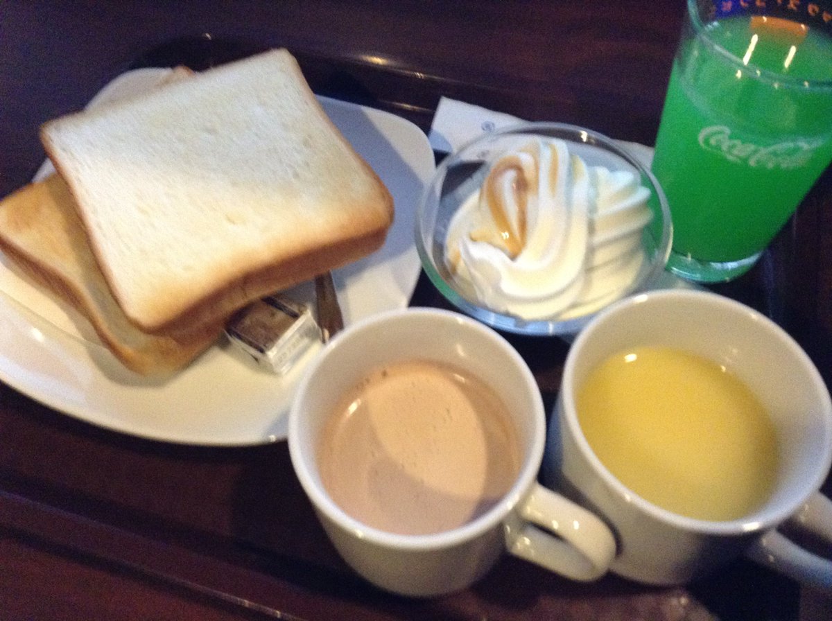 44310410's tweet photo. #妄想カフェ443 20221111fri朝ご飯はネットカフェ🍦昼ご飯はバナナ1本🍌晩ご飯はアプリ開発テスト頑張ったご褒美の黒胡椒丼🍜#ぼっちごはん #おうちごはん #breakfast #colazione #dinner #ネットカフェ #食べ放題 #贅沢搾り #アサヒビール #ポンジュース #netcafe #弁当 #bento🍊 https://t.co/Ax6uEovd3T