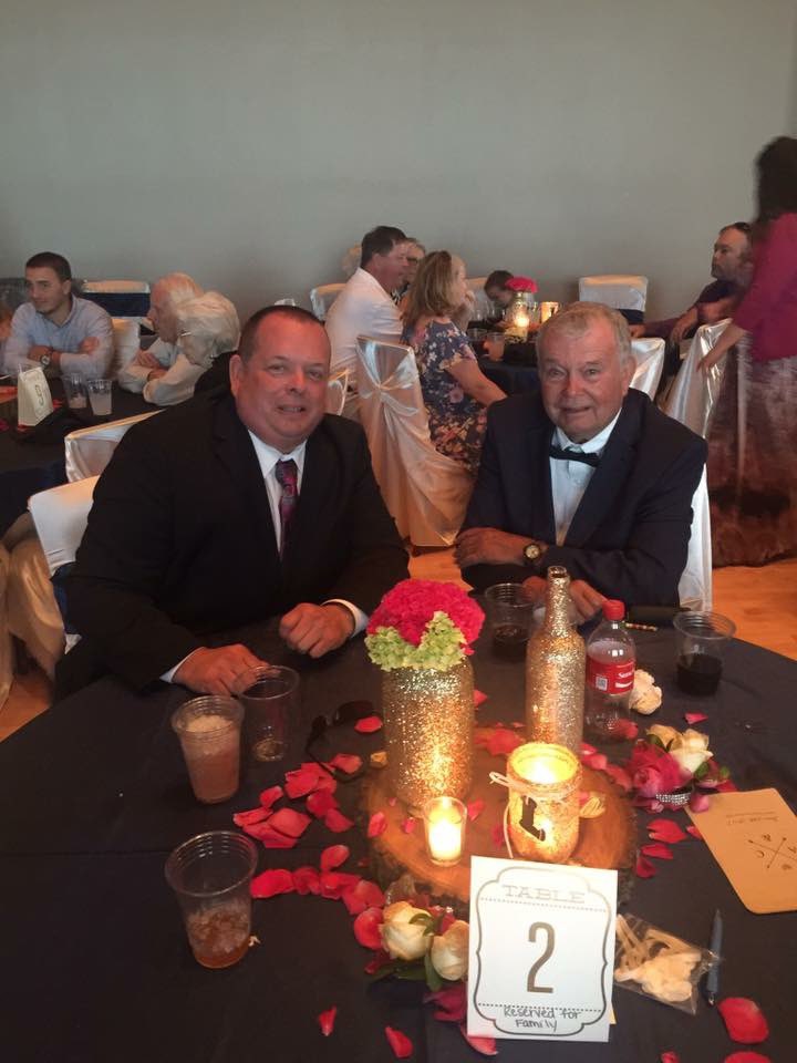 bbrown122568's tweet photo. Happy Veterans Day to past and present Vets , especially my Dad!! God bless you all for our freedom. https://t.co/w731AwO1NZ