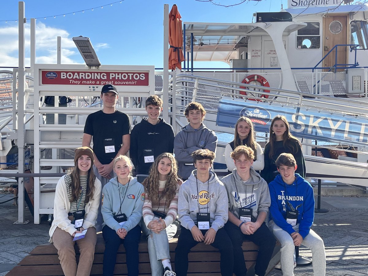 BSDschoolnews's tweet photo. Day 2 in Chicago was another fun day for these BHS students. They spent some time at the Field Museum and Navy Pier before heading back home. https://t.co/BJ2X1lTQT5