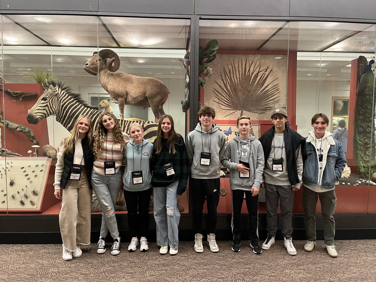 BSDschoolnews's tweet photo. Day 2 in Chicago was another fun day for these BHS students. They spent some time at the Field Museum and Navy Pier before heading back home. https://t.co/BJ2X1lTQT5