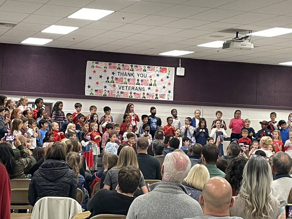 What a treat watching our second graders honor veterans near and far❤️🤍💙 <a href="/HuntersWoodsES/">Hunters Woods ES</a> <a href="/FCPSRegion1/">FCPS Region 1</a> #VeteransDay #thankyouforyourservice #Freedomisntfree