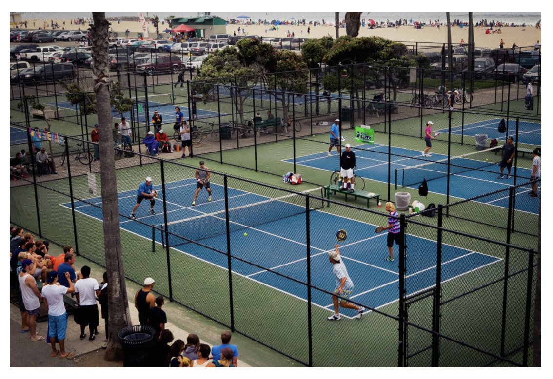 Venice Paparazzi tweet media