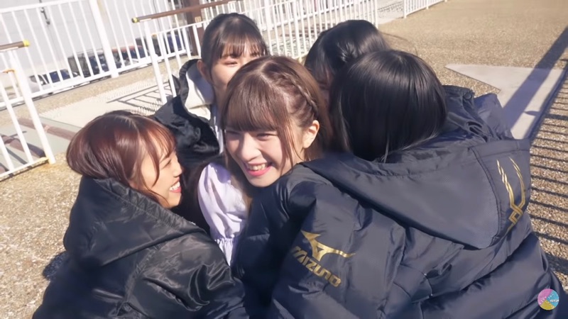 虹が架かる瞬間のメイキングでみんなで菅波さんを取り囲んでぎゅうぎゅうしながら暖めてる図、あまりにも可愛いがすぎる。推しアイドルグループです。 