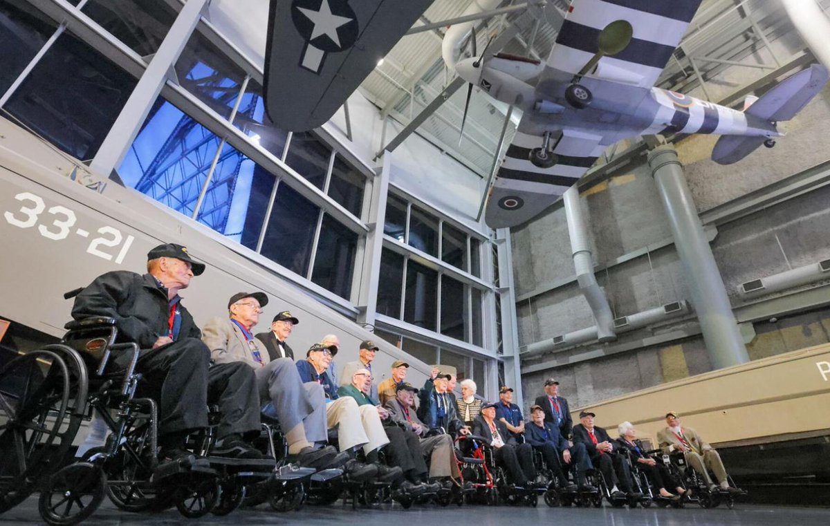 Mousetrappe's tweet photo. This Veteran's Day we'd like to extend a warm thank you to all the brave heroes who have served this country! We are so thankful for your sacrifice and courage- past, present, and future. https://t.co/bgdjEIyLPb