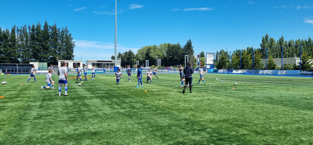 ChristchurchUtd's tweet photo. T-minus 40 mins until kickoff, warm-ups in the warm weather of United Sports Centre @AucklandCity_FC #CUvAC #NZNationalLeague https://t.co/QbO74yNMKm