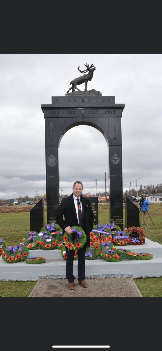 Honoured to lay a wreath today for my late father…Sergeant LL.Piercey! Thank you to all that served and continue to serve. Lest We Forget @VeteransENG_CA