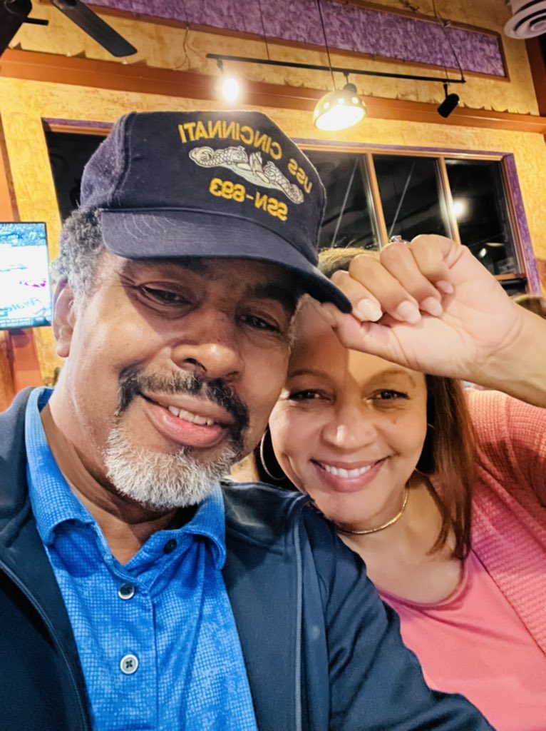 CSDBuck's tweet image. Happy Veteran’s Day 2022 to all that have served. #VeteransDay #Veterans #usscincinnati #ssn693 #bubblehead #Submarines #dolphins