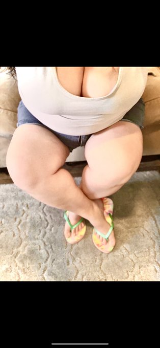 If you like this wait till you see whats on my #onlyfans #feet #curvy https://t.co/pBCLv5dAc8<a href="/tag/curvy"class="tags"><span>#curvy</span></a><a href="/tag/feet"class="tags"><span>#feet</span></a><a href="/tag/onlyfans"class="tags"><span>#onlyfans</span></a>