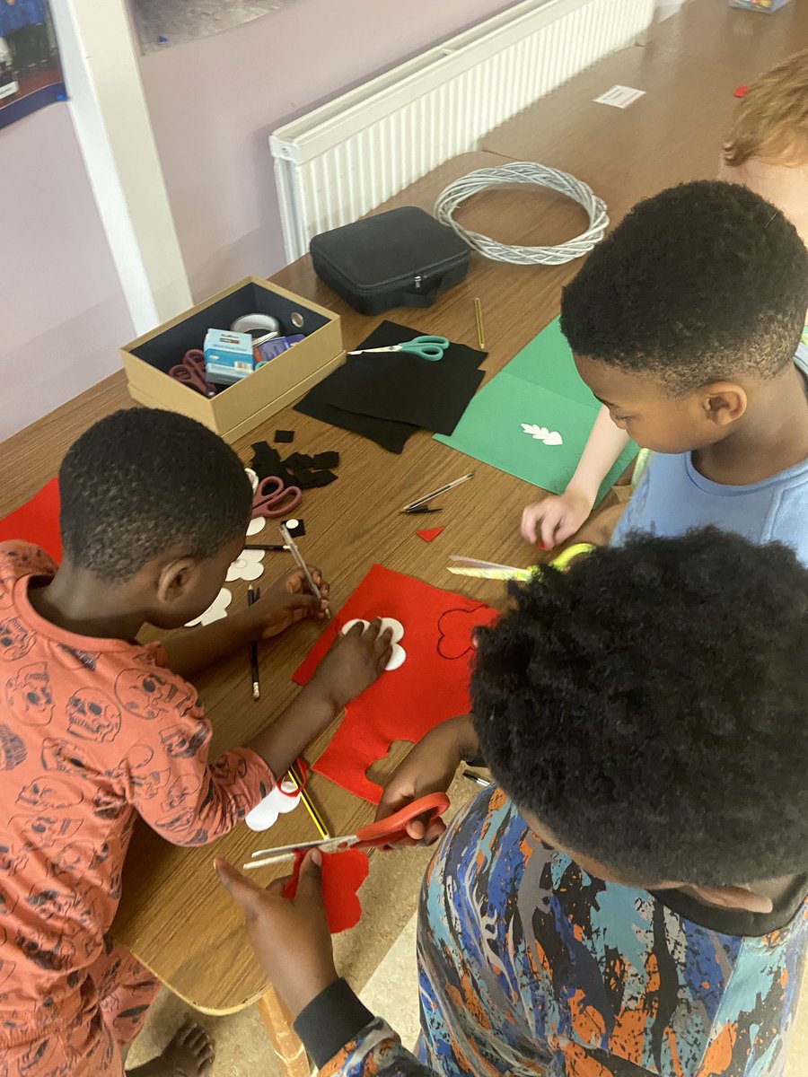 We’ve had a busy first night. We’ve had games in the sports hall, some supper and hot chocolate then a moment of reflection on remembrance before starting our craft ready for remembrance Sunday #boysbrigade #faithinyoungpeople #lifetothefull #RemembranceDay  #WeWillRememberThem