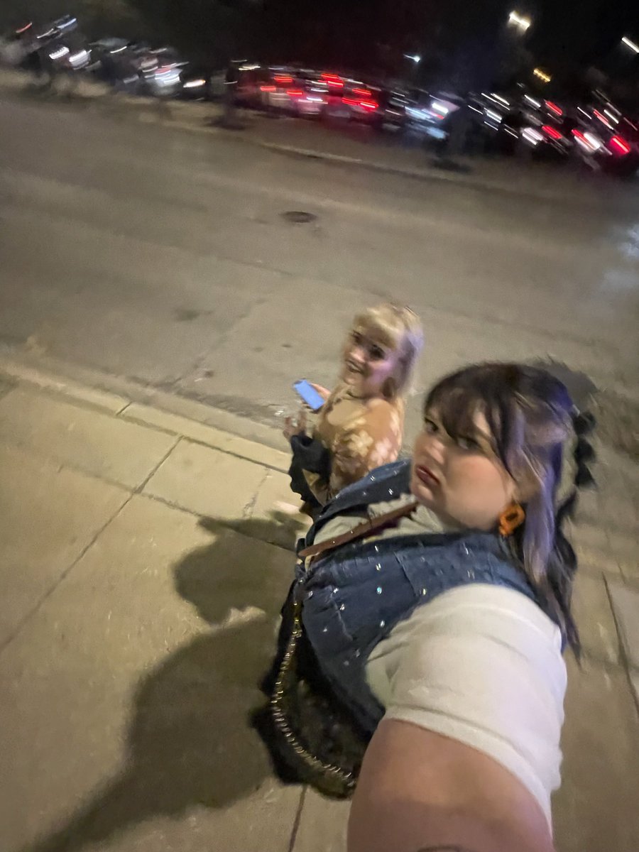 abbigabriel_'s tweet photo. bestiesssssssssss https://t.co/HIA3SOoUsQ