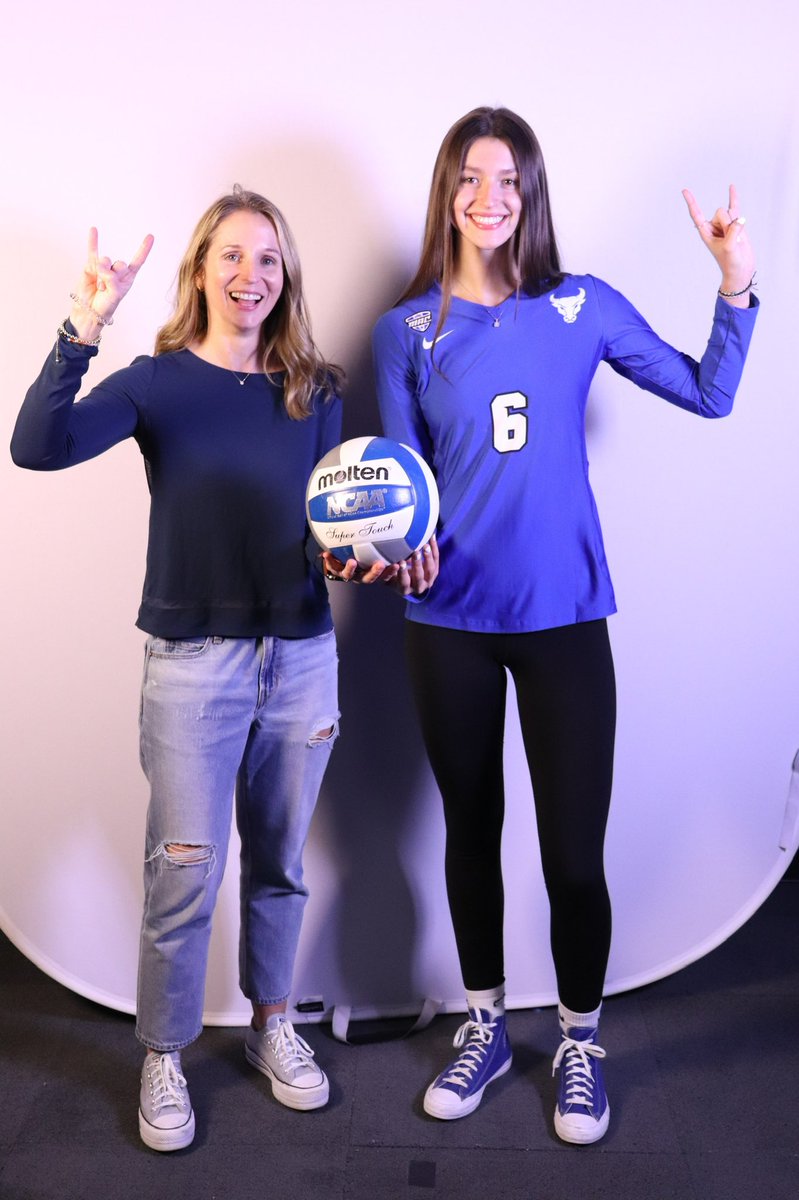 Ava Kanj tweet media