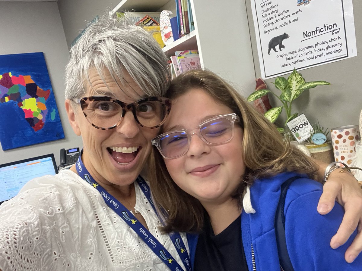 mrspratt2nd's tweet photo. Just me and my girl on a Friday!  Once a #prattspal, always a #prattspals. https://t.co/C0YbmfZLUZ
