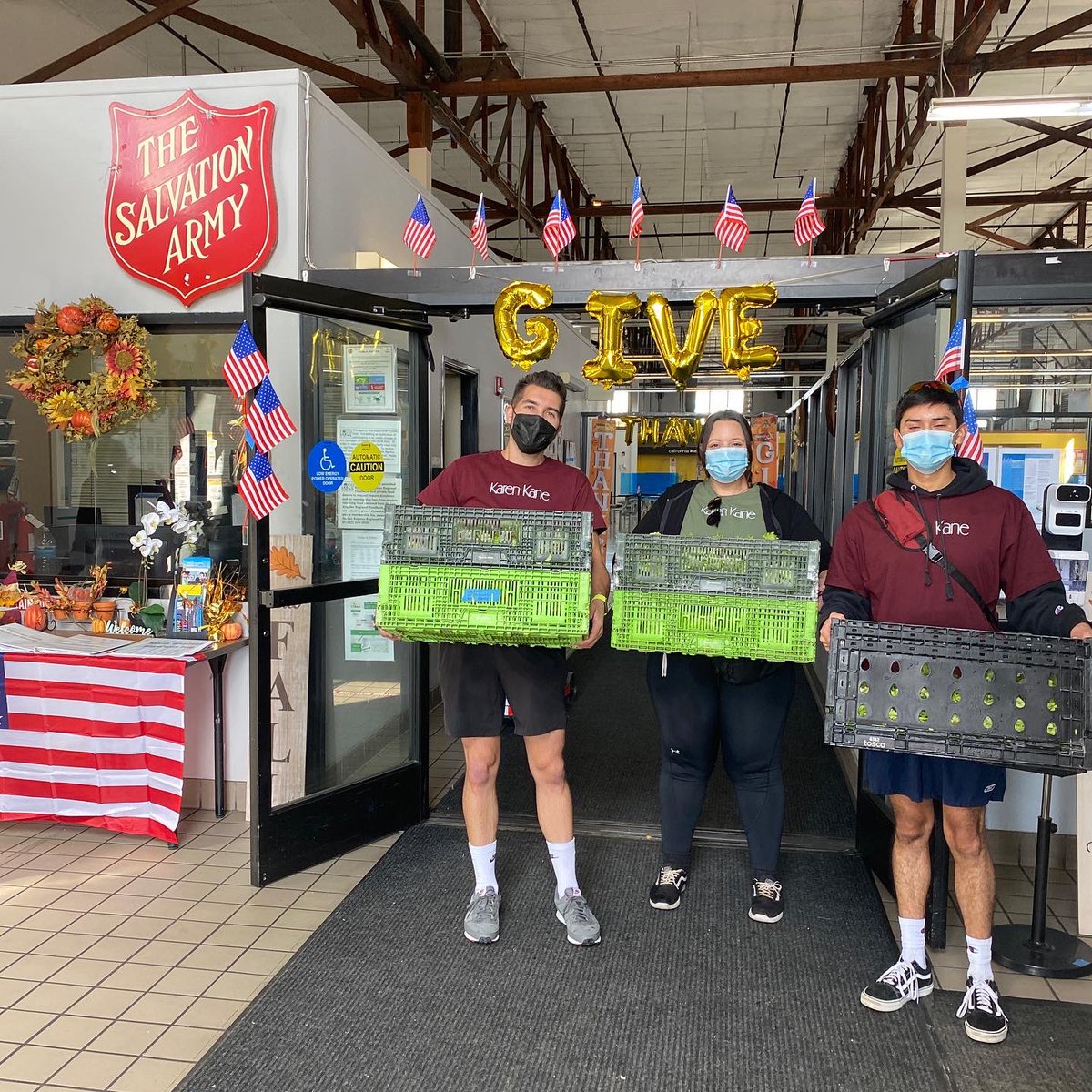 WeGrowGood's tweet photo. Happy #VeteransDay2022! Today we hosted the @Karen_Kane team for their day of service and had a special Veterans Day celebration to honor all those who have served and our friends, the Bell Shelter @SalArmySocal.
#CityofBell #LosAngeles #Veterans https://t.co/K4pvGqCkib