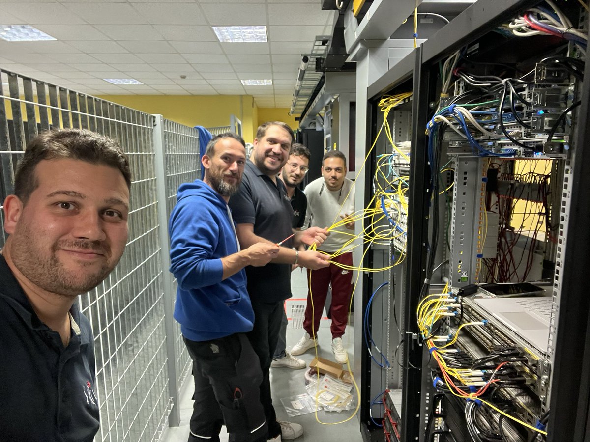bigomod's tweet photo. Great Team at work! https://t.co/MvaFZtfbWA