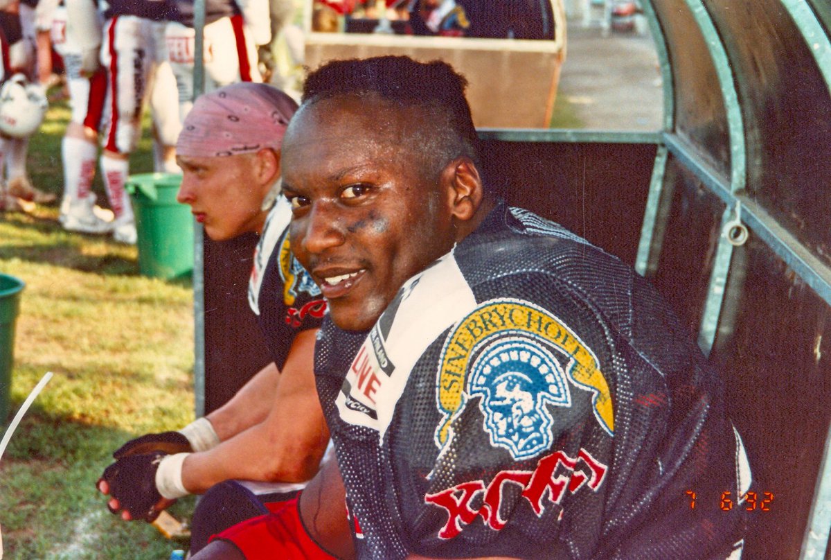 LegendsEurope's tweet photo. Elzie Anderson playing for the Turku Trojans in Finland. 
He played DE for the Trojans 1990-1994 and in the GFL for the Stuttgart scorpions 1995, mainly @NYerLions from 1996-2004 . Elzie played his college ball at Austin Peay State. https://t.co/DFbDH4gnvZ