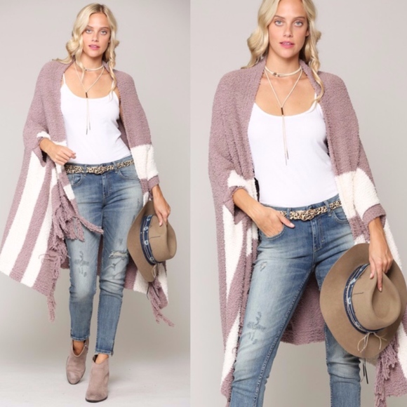 BorgenSabina's tweet photo. So good I had to share! Check out all the items I'm loving on @Poshmarkapp from @bellanblue_jen #poshmark #fashion #style #shopmycloset #bellanblue: https://t.co/cv1SAEJOK3 https://t.co/5KTfmMtfln
