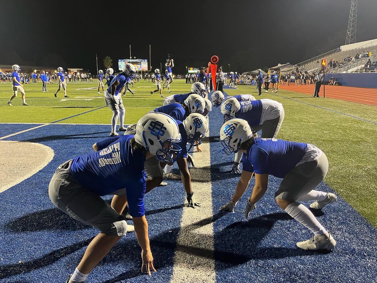 OceanSpringsFB's tweet photo. Pregame 📸 

#OStheBEST | #ThePlayoffs https://t.co/ZBcK3NVnXY