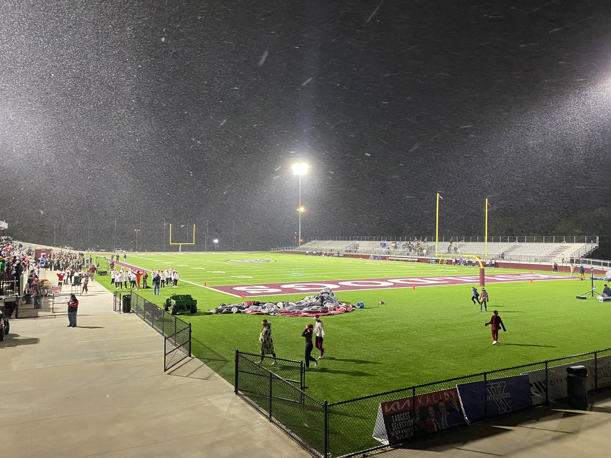 emhsbulldogs's tweet photo. Football weather. #BeatEnid 

#GoDogs | #FTE https://t.co/9SscTHIqZF
