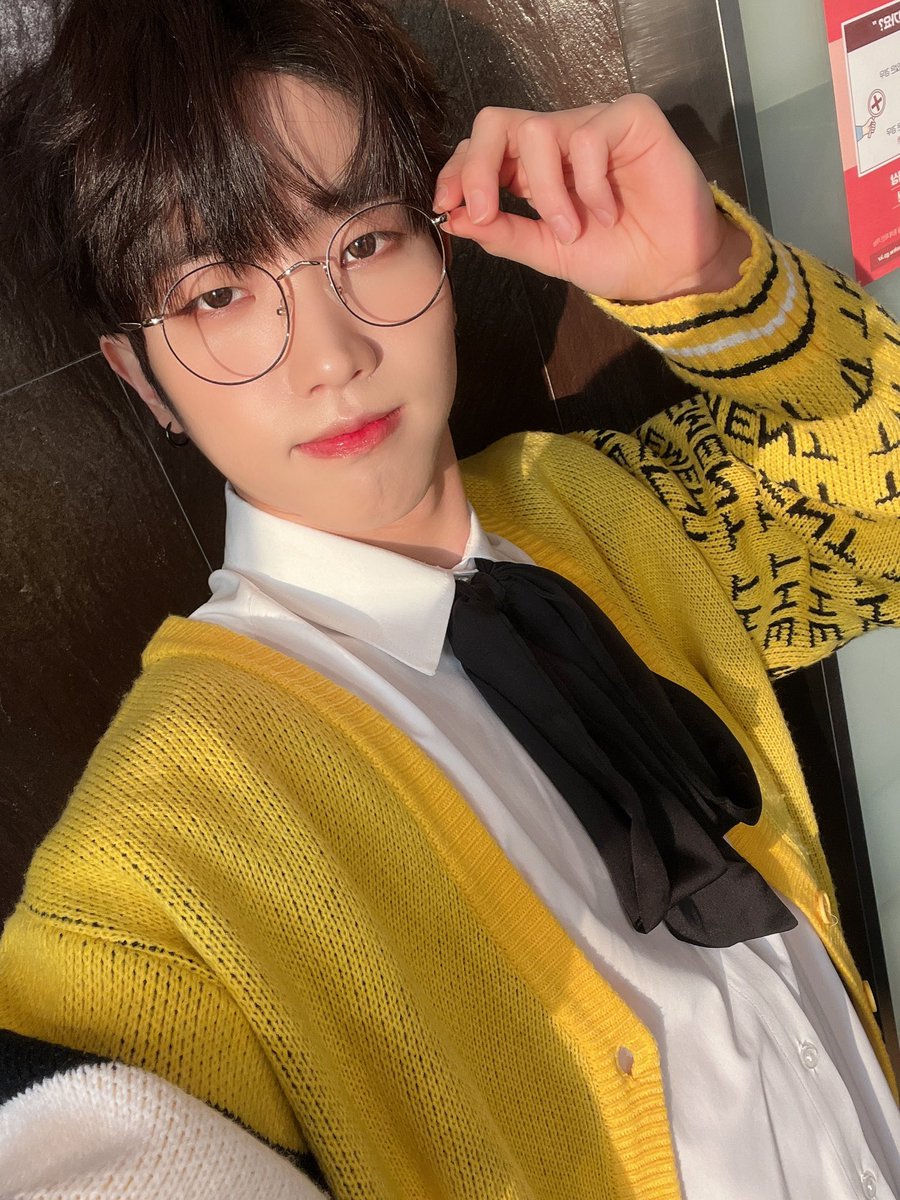 TheKingDom_GF's tweet photo. [DANN👑]

단모닝☀️ 

#KINGDOM #킹덤 #DANN #단 https://t.co/Mptxz1xWtC