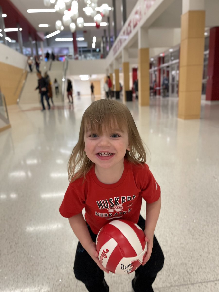 alcampbell24's tweet photo. Second @Huskervball game, first husker ball! #huskers https://t.co/oh4xrTYJ0a