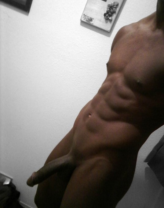 Finally the weekend and I'm horny asf. Who's wife can I fuck all night? https://t.co/4560qzAoZW<a href="/tag/hotwife"class="tags"><span>#hotwife</span></a>