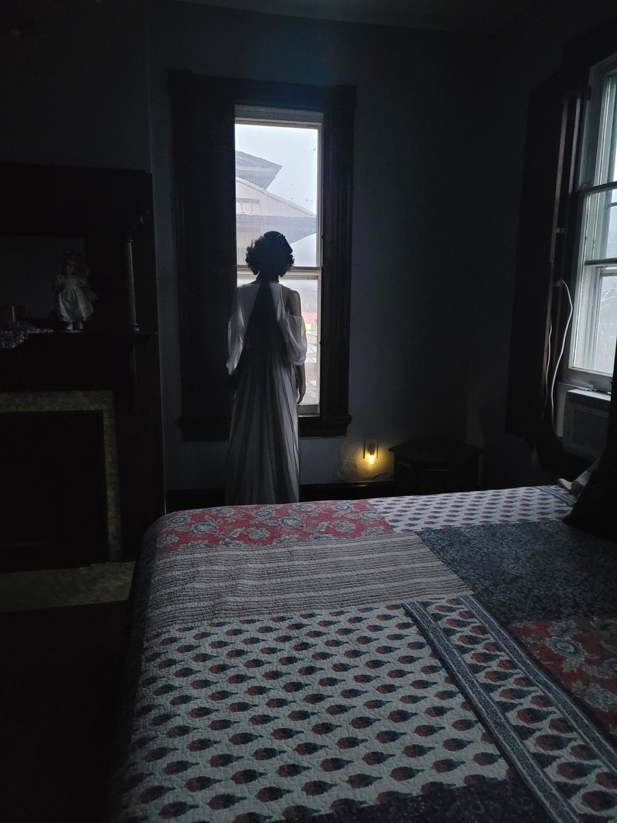 Was not expecting this! Mannequin in the window.