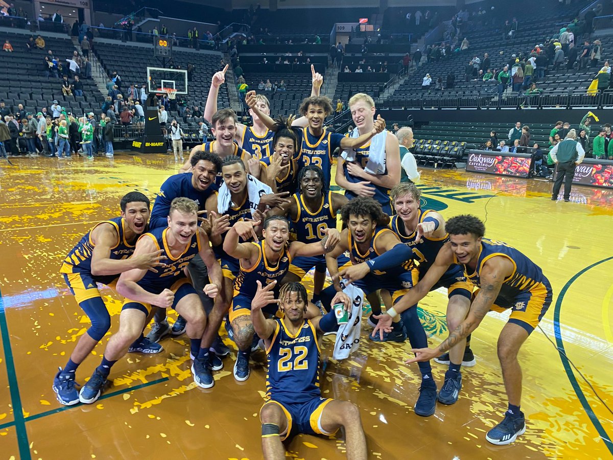 UCI Men's Basketball tweet media