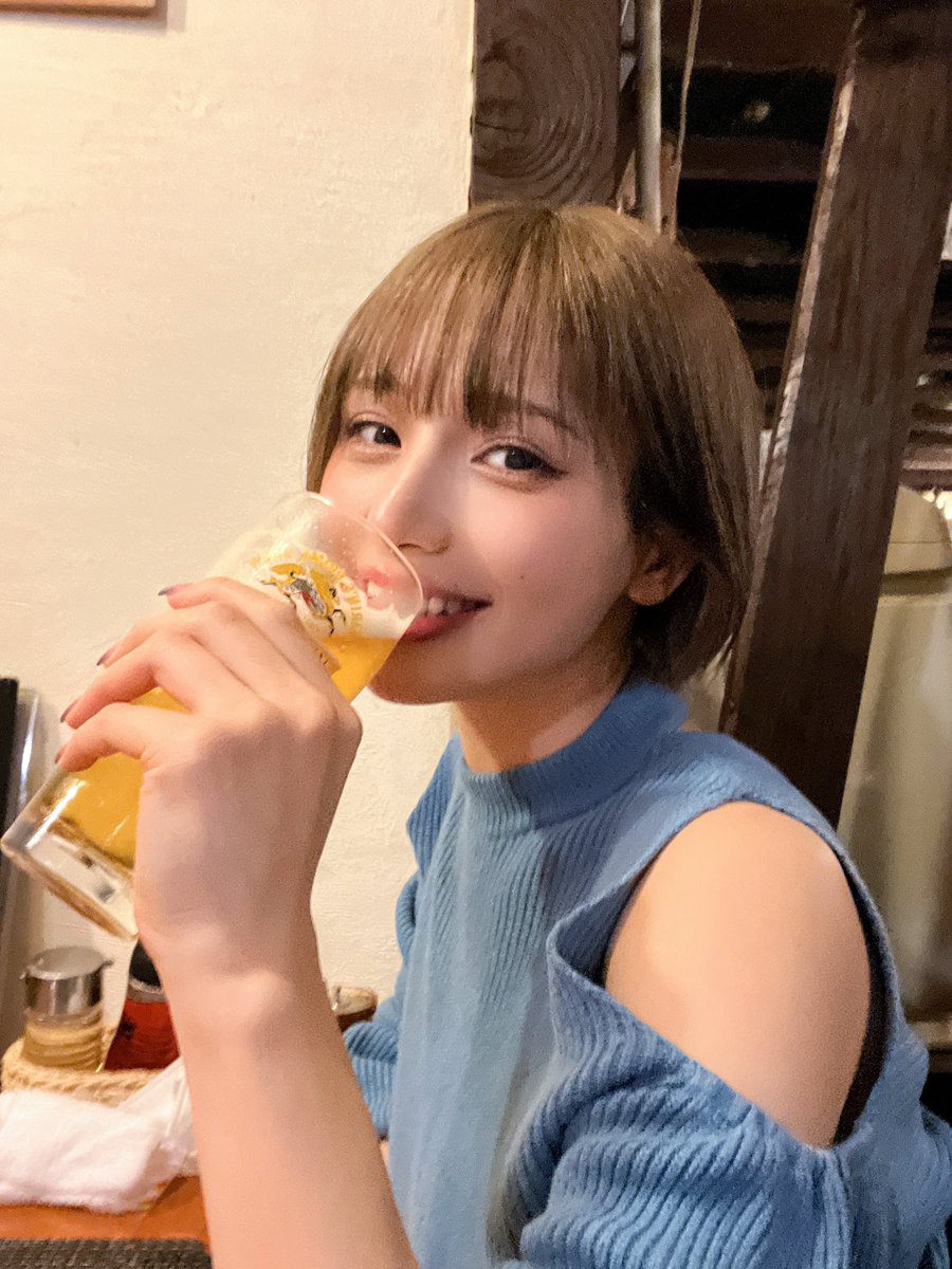 昨日は3曲目のレコーディングでした！
どんな曲か楽しみにしててね♡
打ち上げでビールいっぱい飲めて満足🫶🏻
DAICHIさん、辺見さんとても優しくてレコーディングも打ち上げも楽しかった！ありがとうございました✨ https://t.co/mKn0Ekijlf