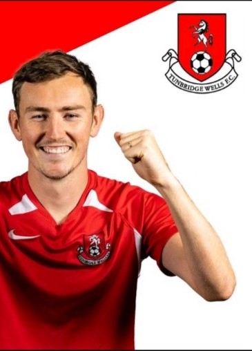 𝙈𝘼𝙏𝘾𝙃𝘿𝘼𝙔

'The Wells' head up the A228 on their #FAVase journey.

<a href="/LNHFC1961/">Larkfield & New Hythe F.C.</a>  v Tunbridge Wells FC

🕒 3:00pm KO
🏆 Isuzu FA Vase Second Round Proper 
🏟️ The Taray Community Stadium  
📍ME20 6PU
💷 Adults £5, Kids £1, U7s FREE, Concessions £3.
☀️ 17⁰c

#NonLeague 

🔴⚪