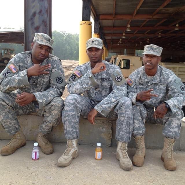 Happy Veterans Day! 🇺🇸💯 https://t.co/YEwKxJI77y