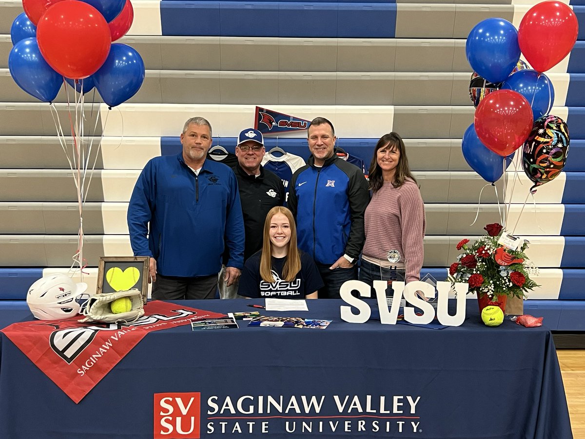 ConleyDelaney's tweet photo. Finally official and so excited for the next 4 years as a Cardinal! Beaks Up! @svsu_ryan @SVSU_Softball @Blue16u @RuggedSoftball @jen_ham4 @ChrisKokaly @rsmidwest https://t.co/dnhSgSE72E