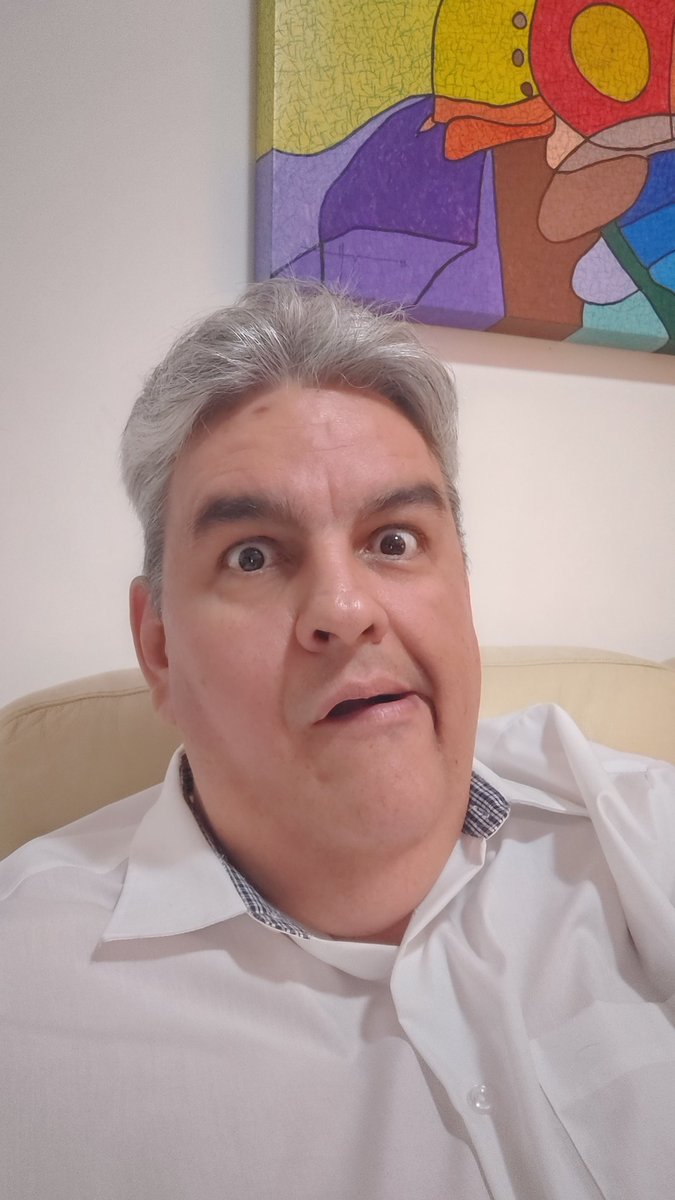 Fermionico's tweet image. Acá se me ha torcido la boca por efecto secundario del Ron Carúpano o por el #EspaWow 

En el primer año de la comunidad @Espavlog nos obligan a colocar un #EspaSelfie que no me favorece...

Todo sea por #Hive