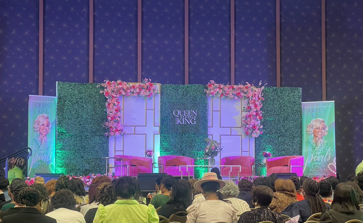 jazzminebarber's tweet photo. Hello Queens! I had the esteemed privilege to attend the Queen Vessels for the King 👑 with Lady Karen Clark Sheard @COGICisLIVE #queenvessel #cogic @jdrewsheard_JDS #holyconvocation2022 #pearlsandtennisshoes 👟 https://t.co/p84cFskGva