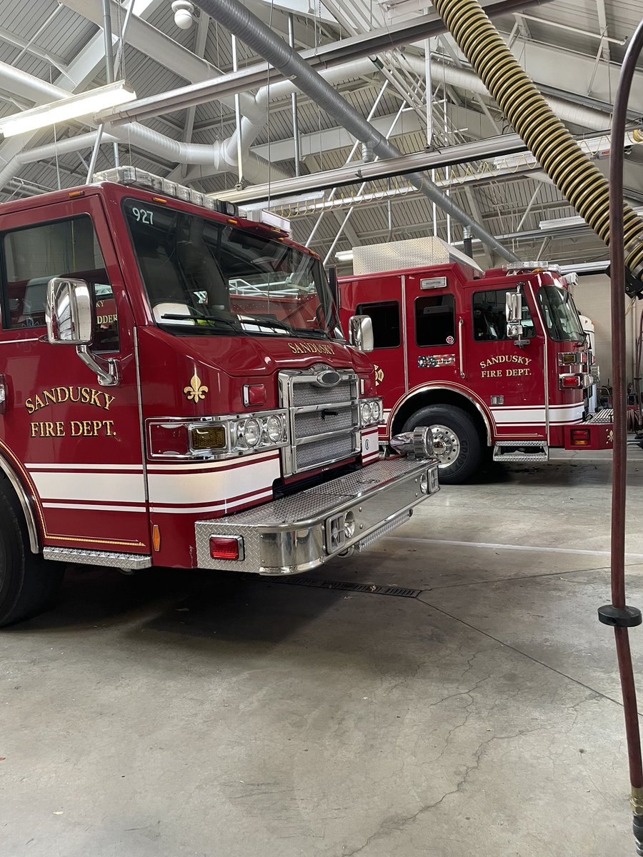 EHOVEffemt's tweet photo. This past week was career days. Here’s some photos of my adventures job shadowing at North Central EMS and Sandusky Fire Department then open house for sophomores 🚒🚑 #EHOVEvips https://t.co/9Xy0IezH1S