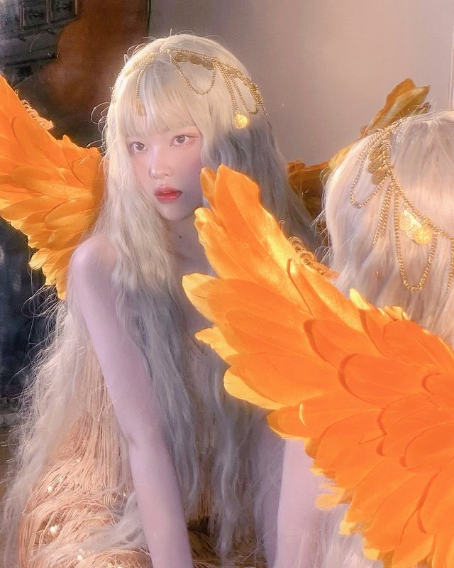 .      
                 𝗚𝗢𝗗 𝖨𝖲 𝑨̵ 
                 𝗪𝗢.𝗠𝗔𝗡.