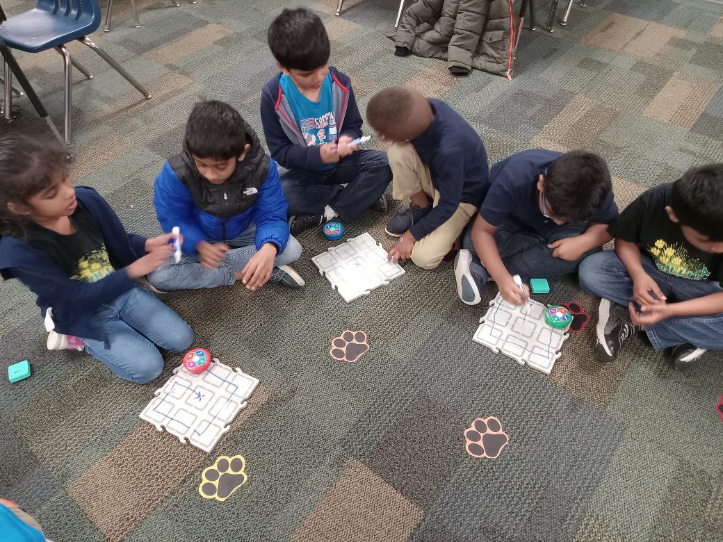 ColbysLeopards's tweet photo. Today our class finally got to create paths for their VEX Bots to follow! They planned the path with their partner, programmed their robot, and watched to see if it reached it's desired end. They had so much fun! @LaVillitaElem 
#coding #Robots #VEX https://t.co/jvmr5Jn0BU