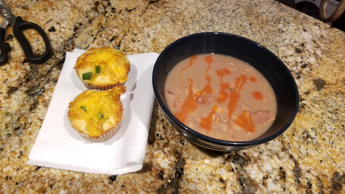 s04p_'s tweet image. getting use to this and not bad tbh

#beansandcornbread