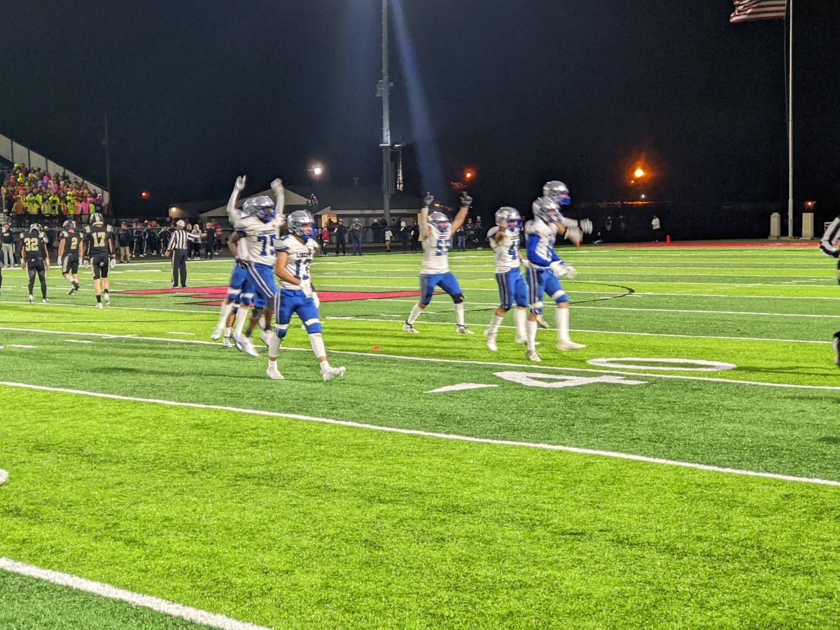 LHSAthleticDept's tweet image. Awesome game by @OlibFootball to get 14-3 WIN &amp;amp; play for a Regional Title!! #LIBERTY #resiliency @TannerGillum @Mr_Starner @LibertyHSCheer