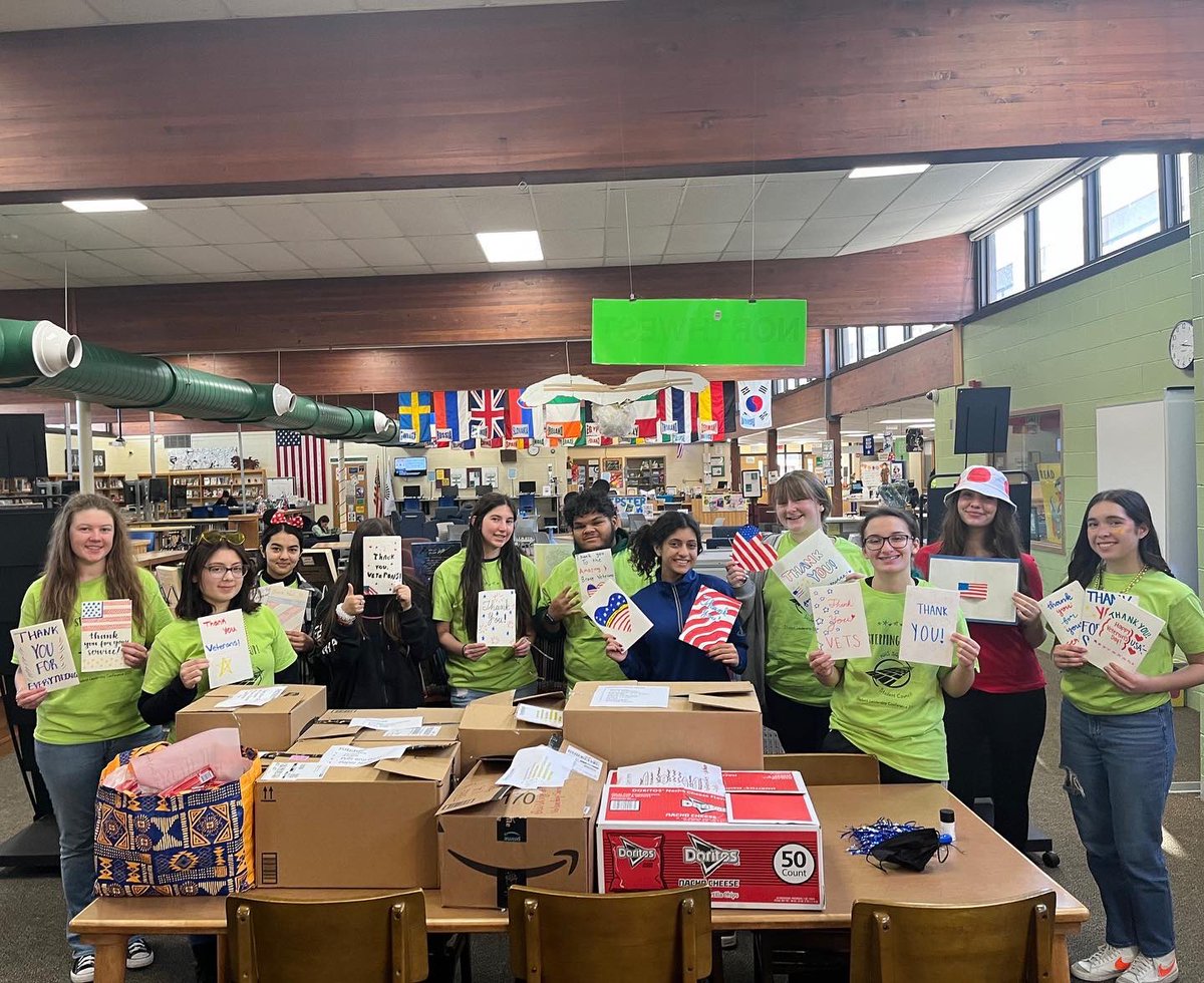 OLCHSStuCo's tweet photo. Our student leaders collected boxes &amp; boxes of items for the Midwest Shelter for Homeless Veterans. #olchspride #leadershipdevelopment https://t.co/qlne7l8DDa